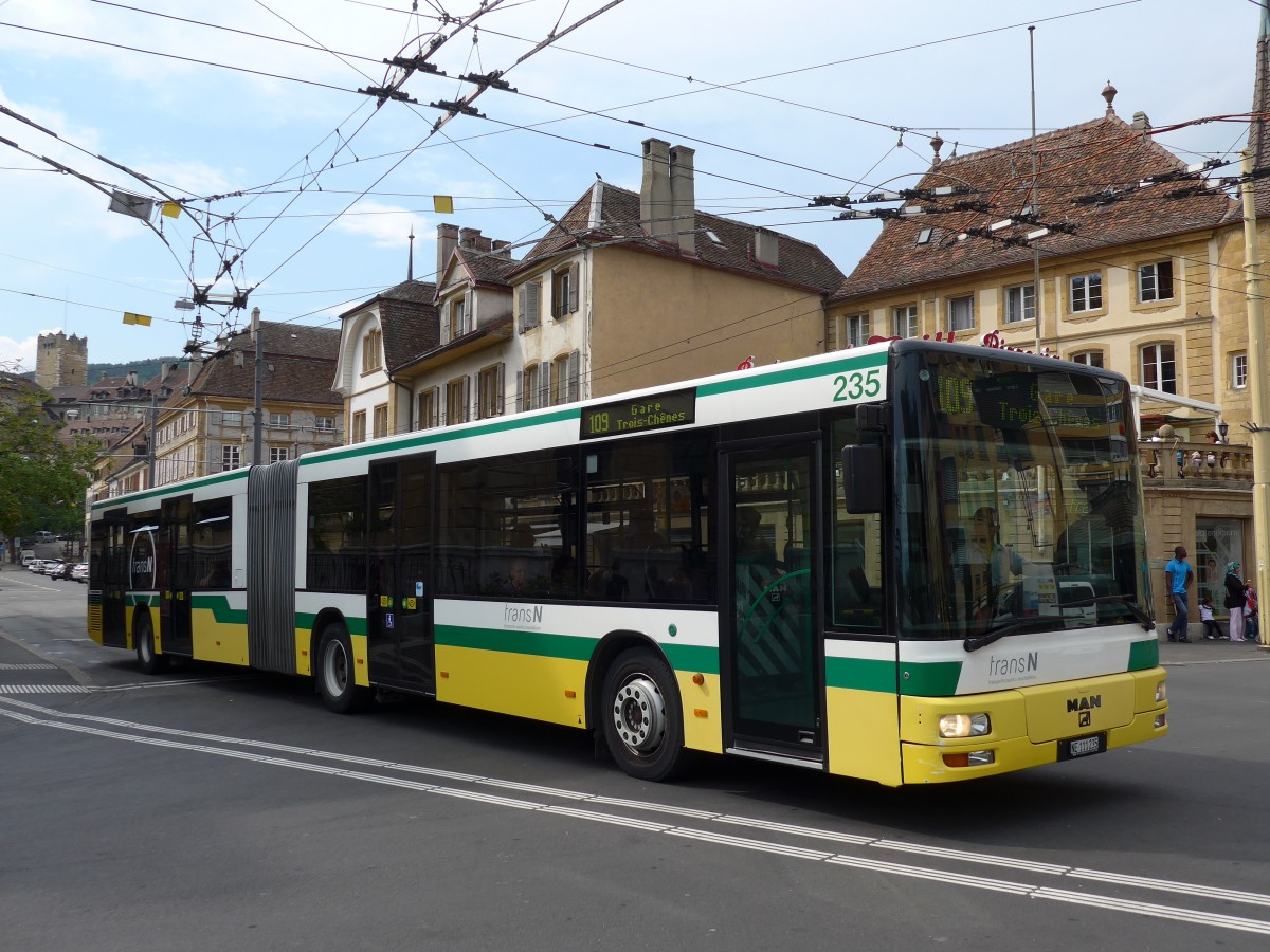 (151'509) - transN, La Chaux-de-Fonds - Nr. 235/NE 111'235 - MAN (ex TN Neuch�tel Nr. 235) am 12. Juni 2014 in Neuch�tel, Place Pury