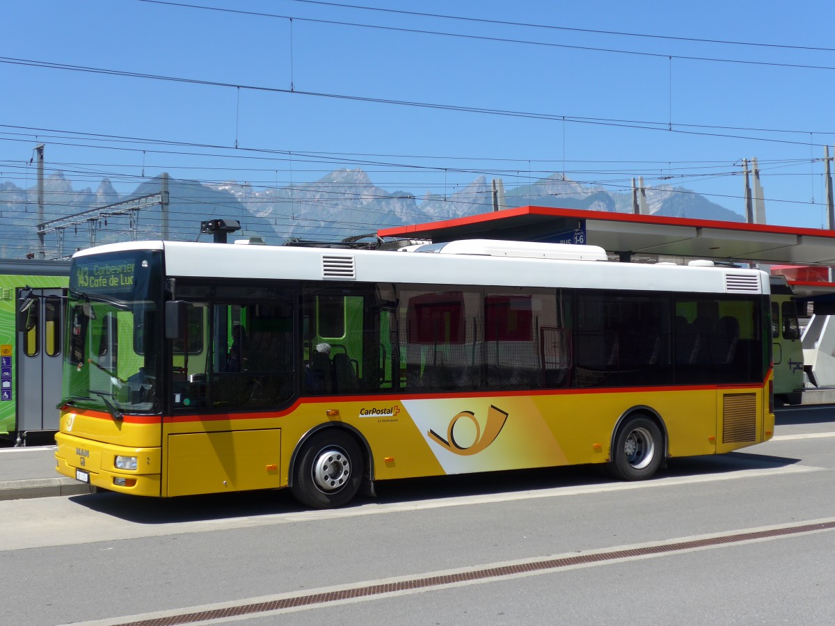 (151'716) - TPC Aigle - VD 1174 - MAN/Gppel am 21. Juni 2014 beim Bahnhof Aigle