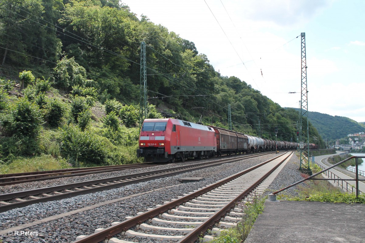 152 019-6 zieht beim Loreley Betriebsbahnhof einen gemischten Güterzug. 16.07.14