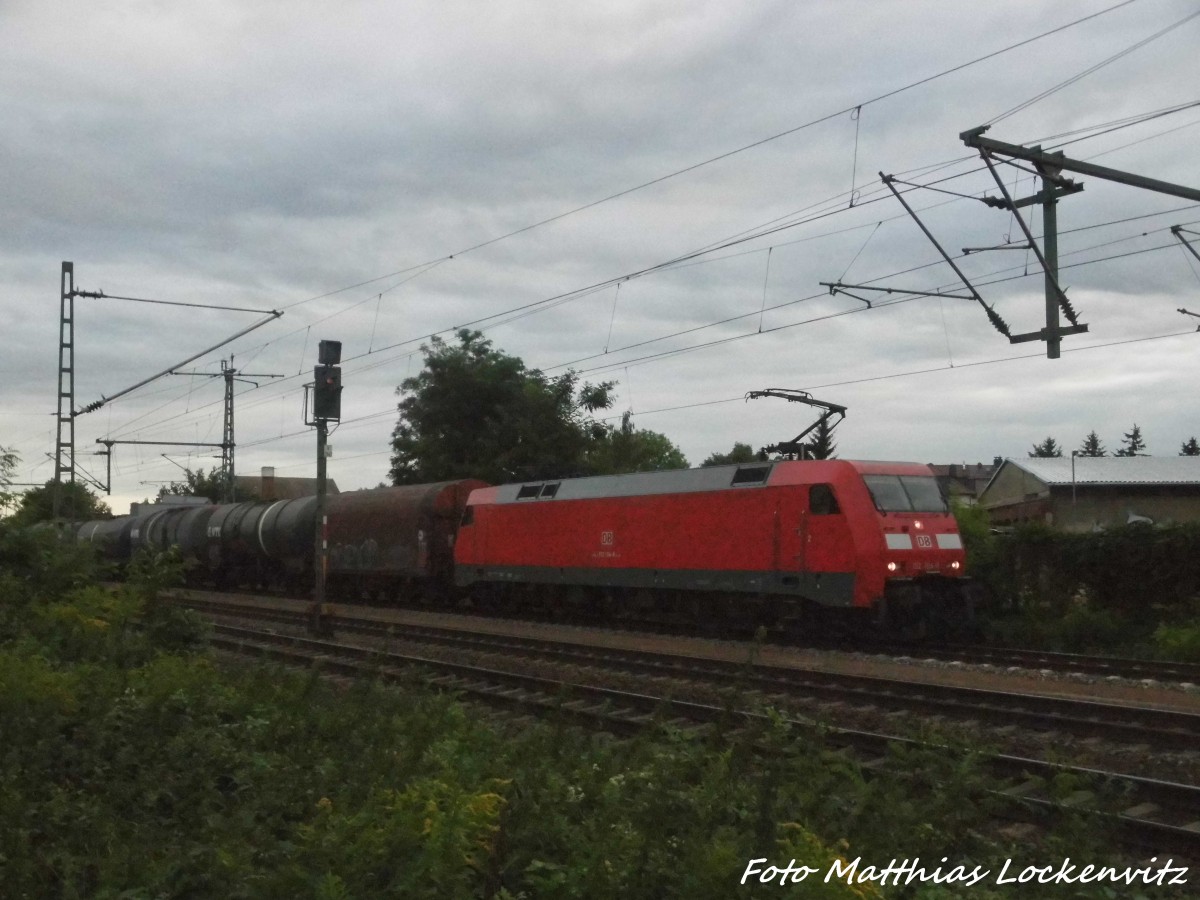 152 104 mit einem G�terzug in Delitzsch am 26.8.15