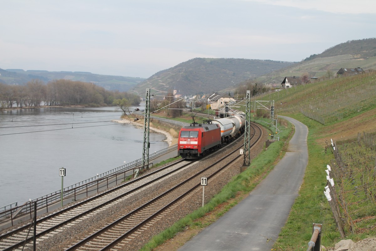 152 125-1 mit einem gemischten Güterzug kurz hinter Lorch. 21.03.14