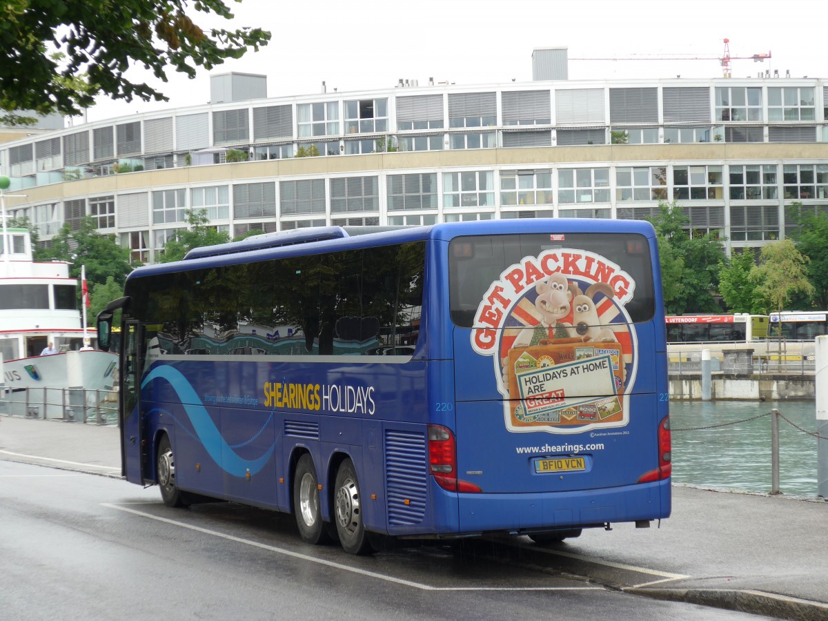 (152'019) - Aus England: Shearings, Wigan - Nr. 220/BF10 VCN - Setra am 2. Juli 2014 bei der Schiffl�ndte Thun