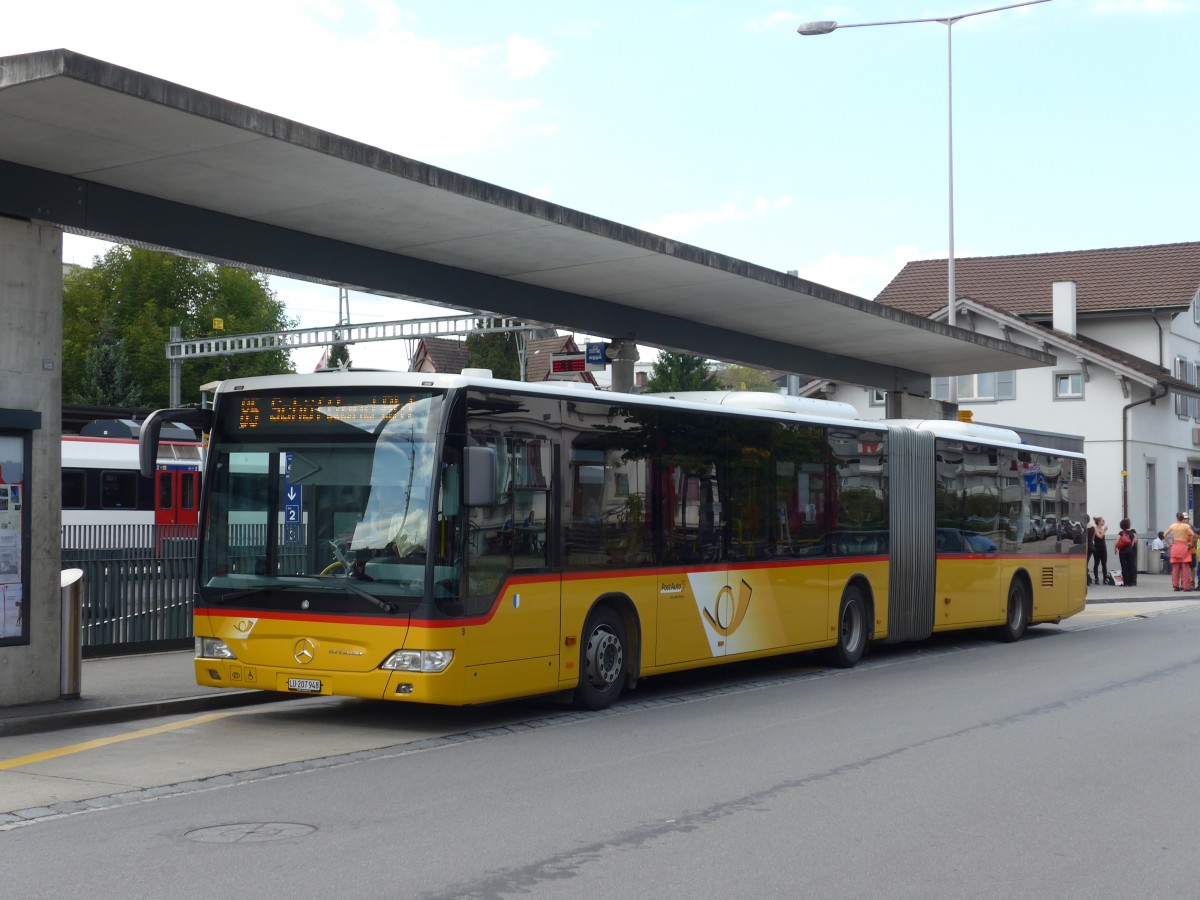 (154'626) - H�fliger, Sursee - Nr. 9/LU 207'948 - Mercedes am 30. August 2014 beim Bahnhof Sursee