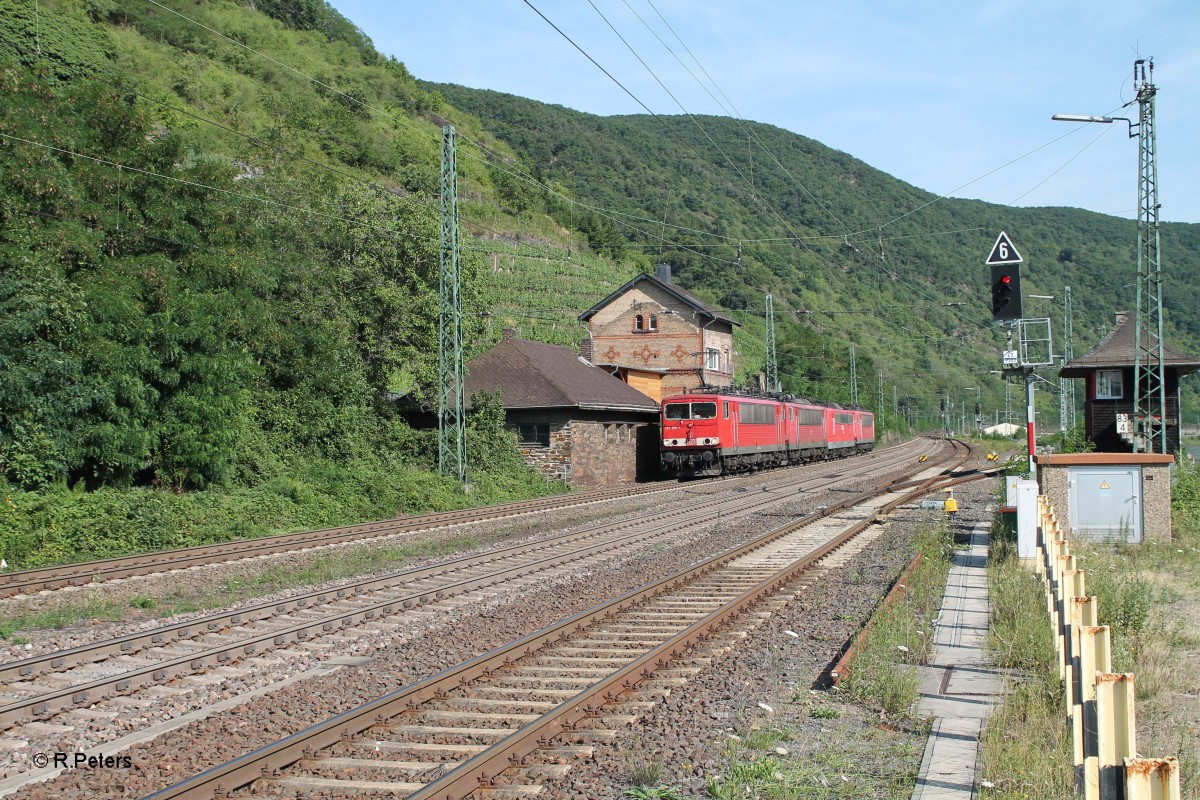 155 015-1 überführt 197-7,151 032 und 155 138 bei Kaub in Richtung Koblenz. 18.07.14