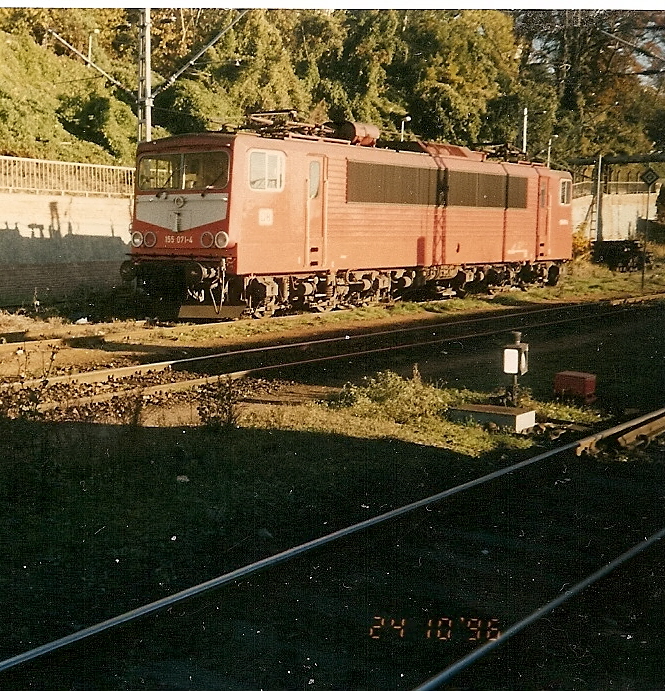 155 071 im alten Bahnhof Sassnitz Hafen.