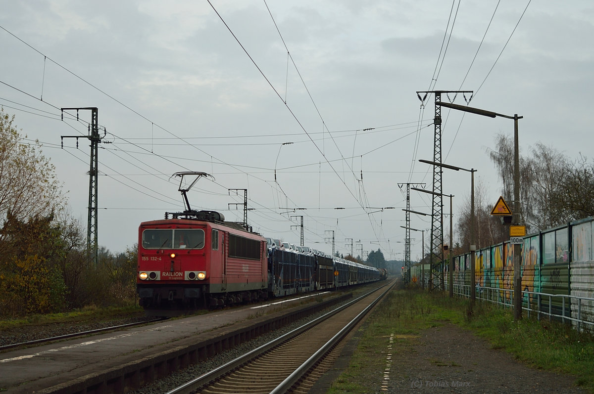 155 132-4 bei der Durchfahrt durch Weiterstadt am 27.11.2014