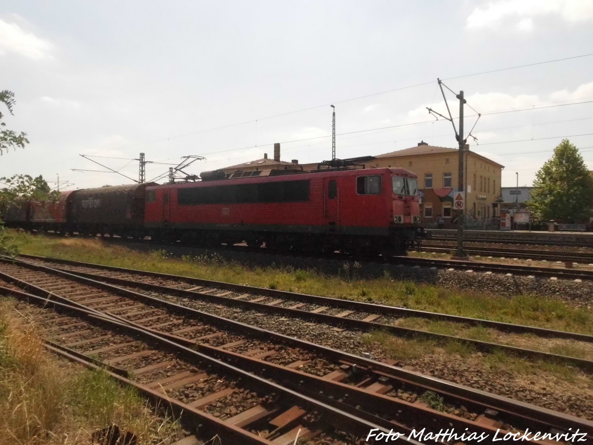 155 XXX mit einem G�terzug beim einfahren in den Bahnhof Delitzsch unt Bf am 5.8.15