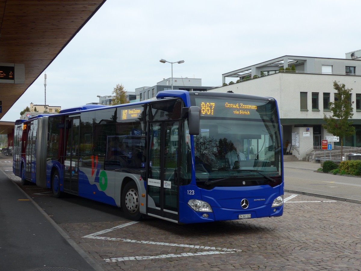 (156'220) - VZO Gr�ningen - Nr. 123/ZH 361'123 - Mercedes am 28. Oktober 2014 beim Bahnhof Wetzikon