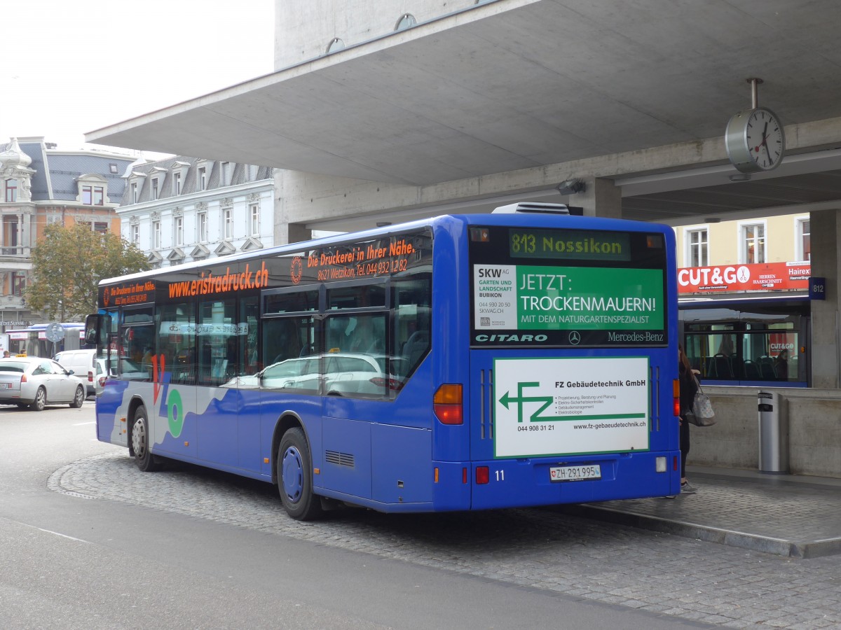 (156'239) - VZO Gr�ningen - Nr. 11/ZH 291'995 - Mercedes am 28. Oktober 2014 beim Bahnhof Uster
