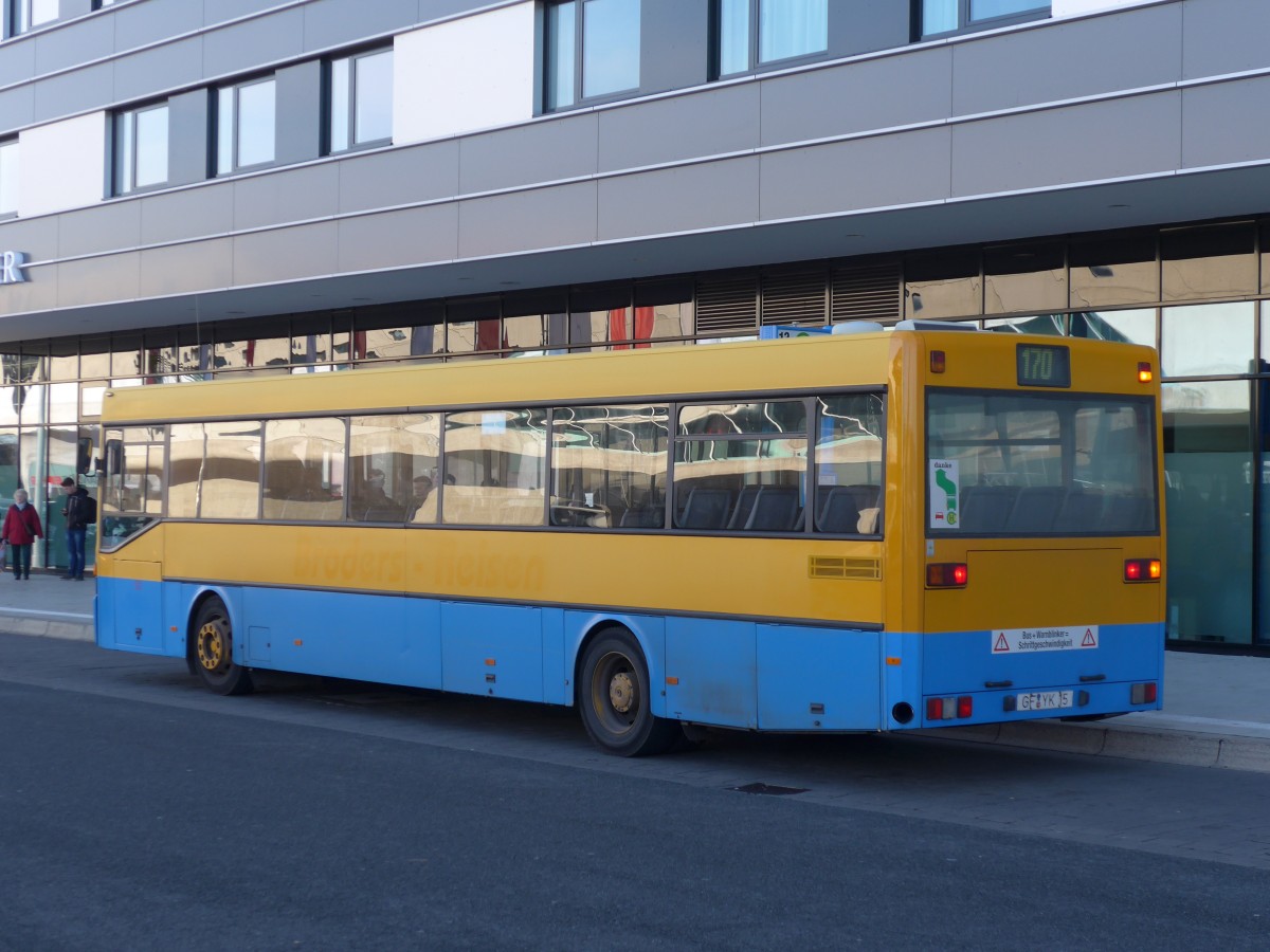 (156'568) - GVB Gifhorn - Nr. 1408/GF-YK 15 - Mercedes am 17. November 2014 beim Hauptbahnhof Wolfsburg