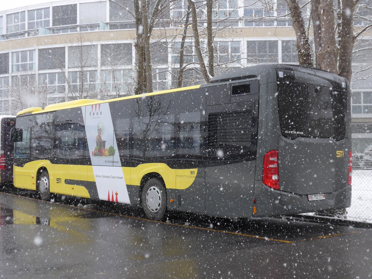 (157'971) - STI Thun - Nr. 177/BE 752'177 - Mercedes am 28. Dezember 2014 bei der Schiffl�ndte Thun