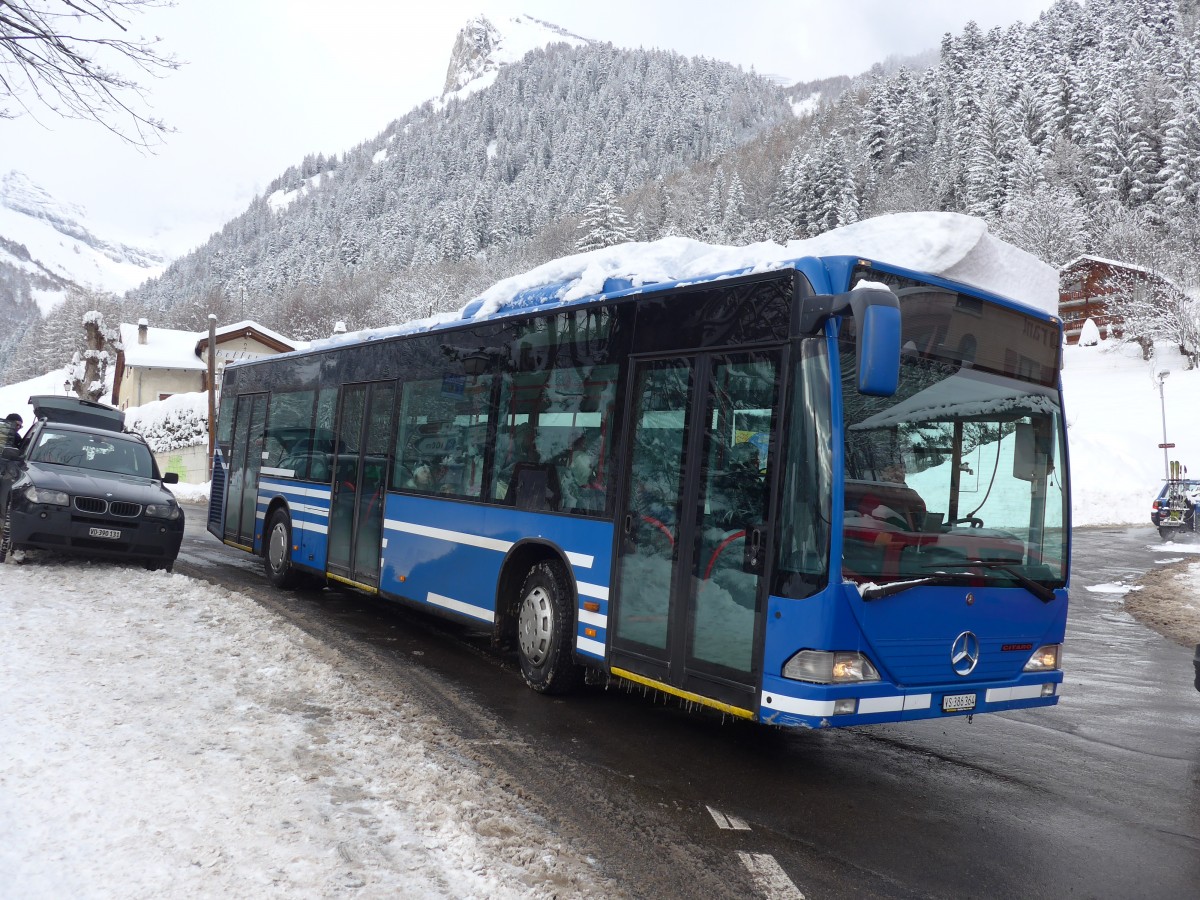 (157'986) - Buchard, Leytron - VS 386'364 - Mercedes (ex AFA Adelboden Nr. 91; ex AFA Adelboden Nr. 2) am 28. Dezember 2014 in Ovronnaz, La Crois�e