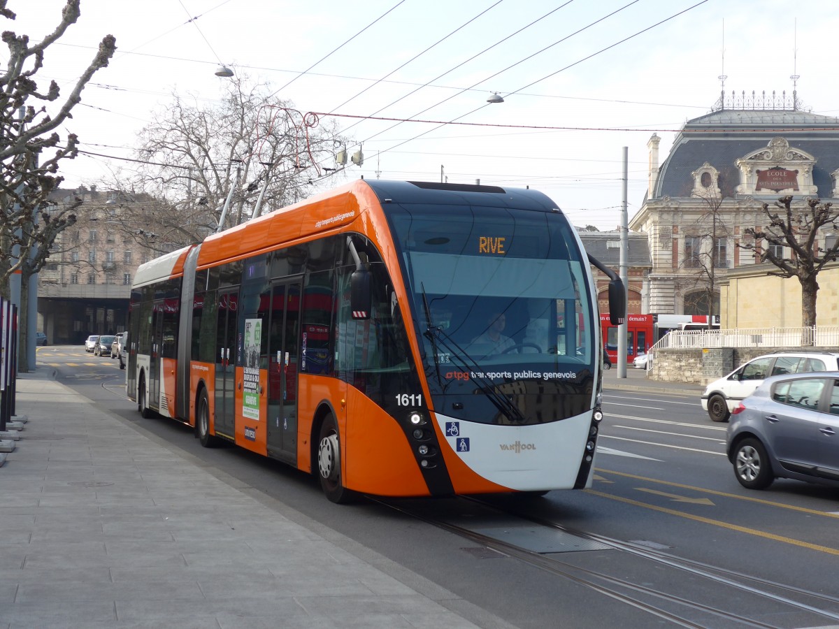 (159'124) - TPG Gen�ve - Nr. 1611 - Van Hool Gelenktrolleybus am 14. M�rz 2015 in Gen�ve, Place des Vingt-Deux-Cantons