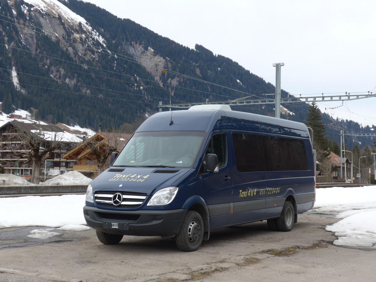 (159'198) - Ueltschi, Zweisimmen - Mercedes am 16. M�rz 2015 beim Bahnhof Lenk