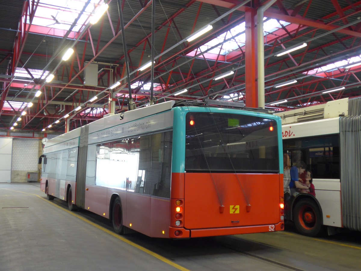 (159'509) - VB Biel - Nr. 52 - Hess/Hess Gelenktrolleybus am 28. M�rz 2015 in Biel, Depot
