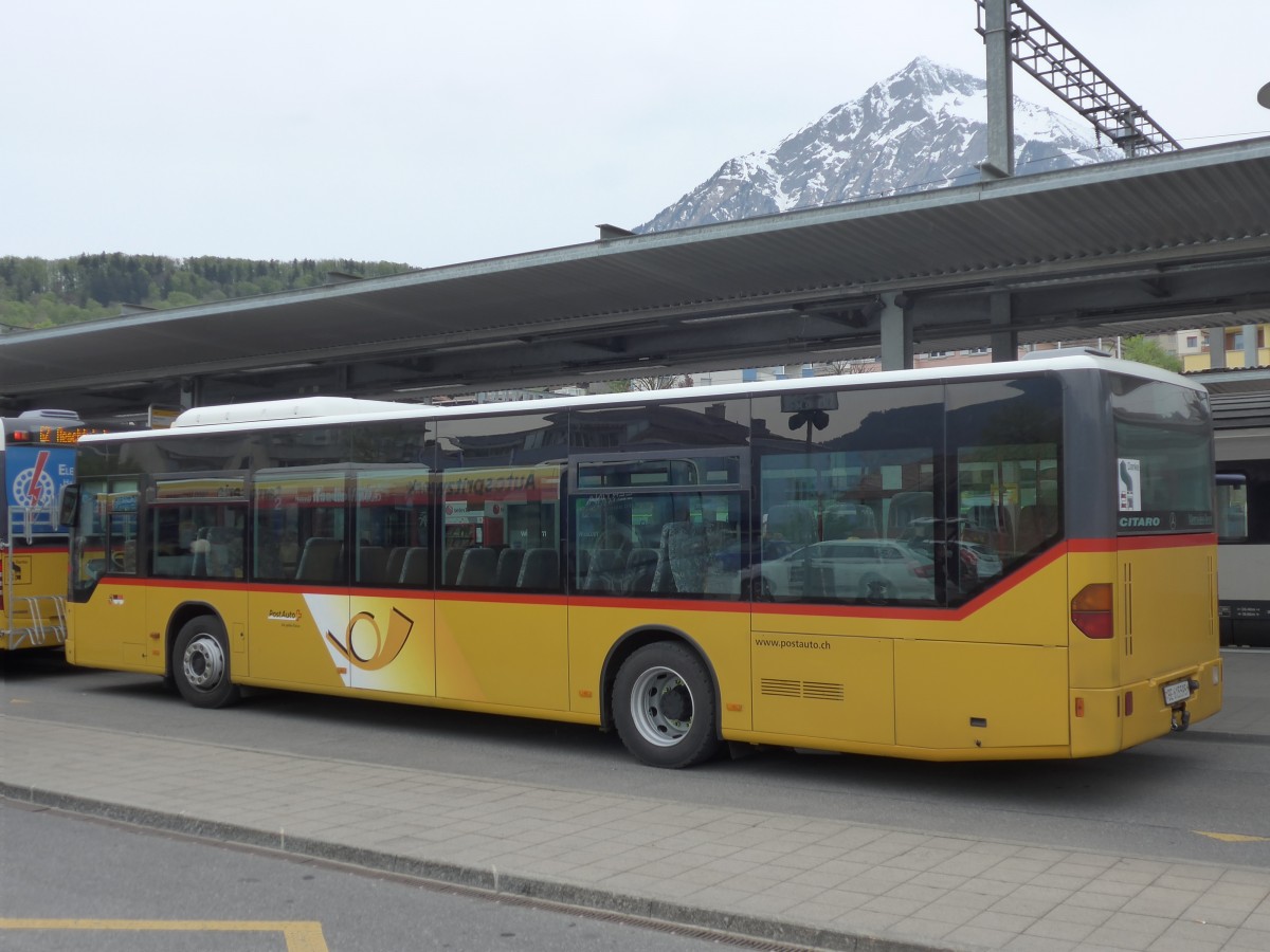 (160'015) - PostAuto Bern - BE 615'595 - Mercedes (ex Nr. 532; ex P 25'235) am 25. April 2015 beim Bahnhof Spiez