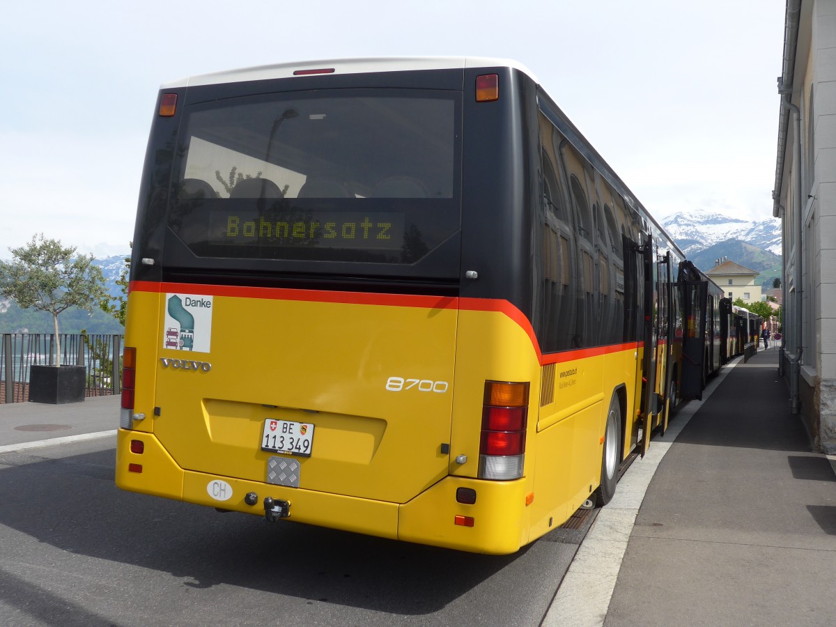 (160'143) - Fl�ck, Brienz - Nr. 5/BE 113'349 - Volvo (ex AVBB Schwanden) am 26. April 2015 beim Bahnhof Spiez