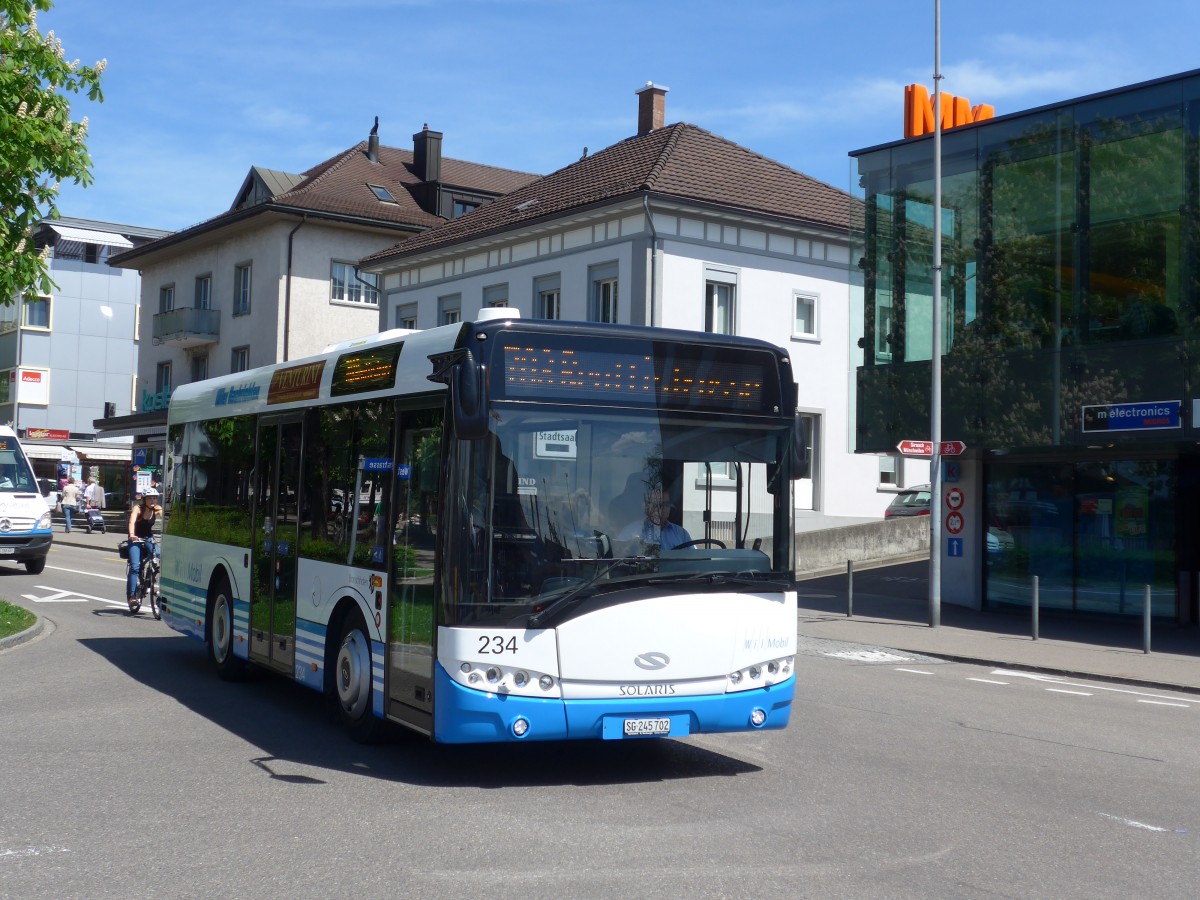 (160'198) - WilMobil, Wil - Nr. 234/SG 245'702 - Solaris am 8. Mai 2015 beim Bahnhof Wil