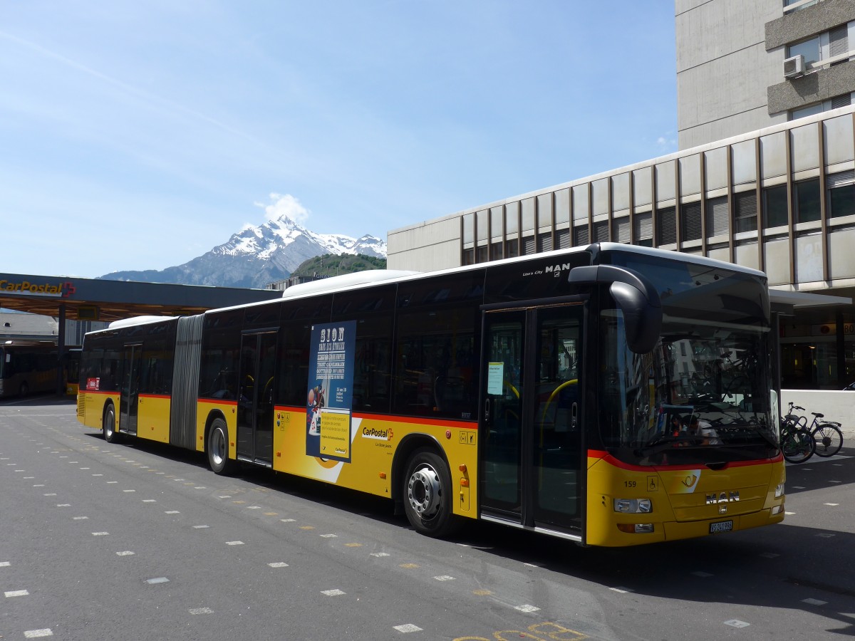 (160'446) - Buchard, Leytron - Nr. 159/VS 241'996 - MAN am 10. Mai 2015 beim Bahnhof Sion