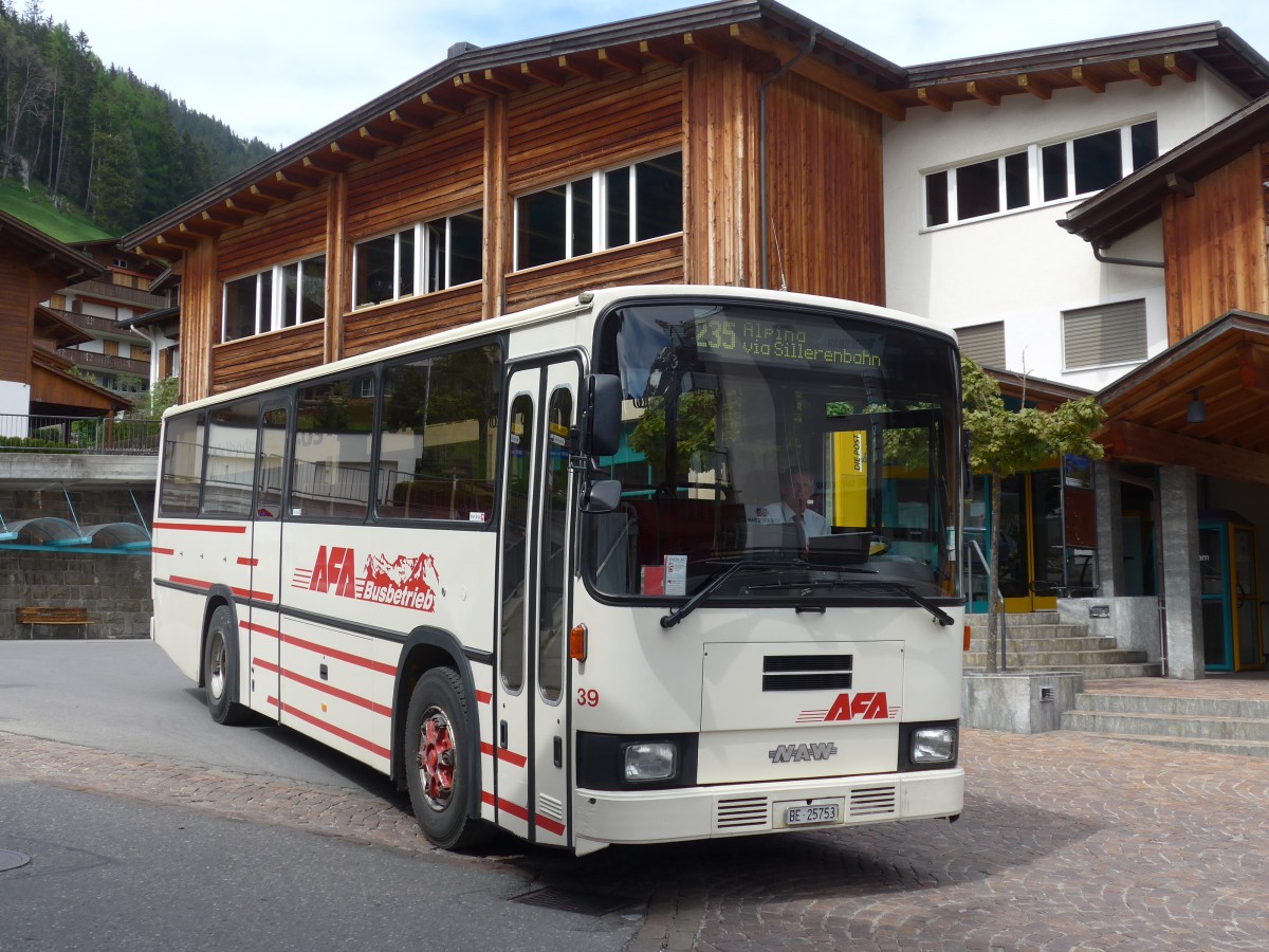 (160'513) - AFA Adelboden - Nr. 39/BE 25'753 - NAW/R&J (ex Nr. 18; ex Autopostale, Mendrisio Nr. 38; ex Piotti, Balerna Nr. 38; ex AAGI Interlaken Nr. 38; ex Schmocker, Beatenberg Nr. 3) am 14. Mai 2015 beim Autobahnhof Adelboden