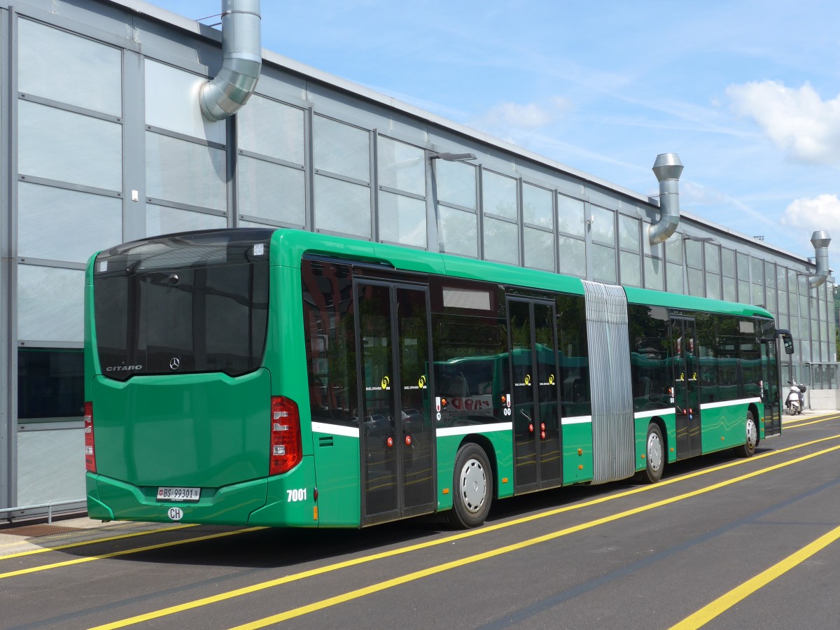 (160'561) - BVB Basel - Nr. 7001/BS 99'301 - Mercedes am 17. Mai 2015 in Basel, Garage Rankstrasse