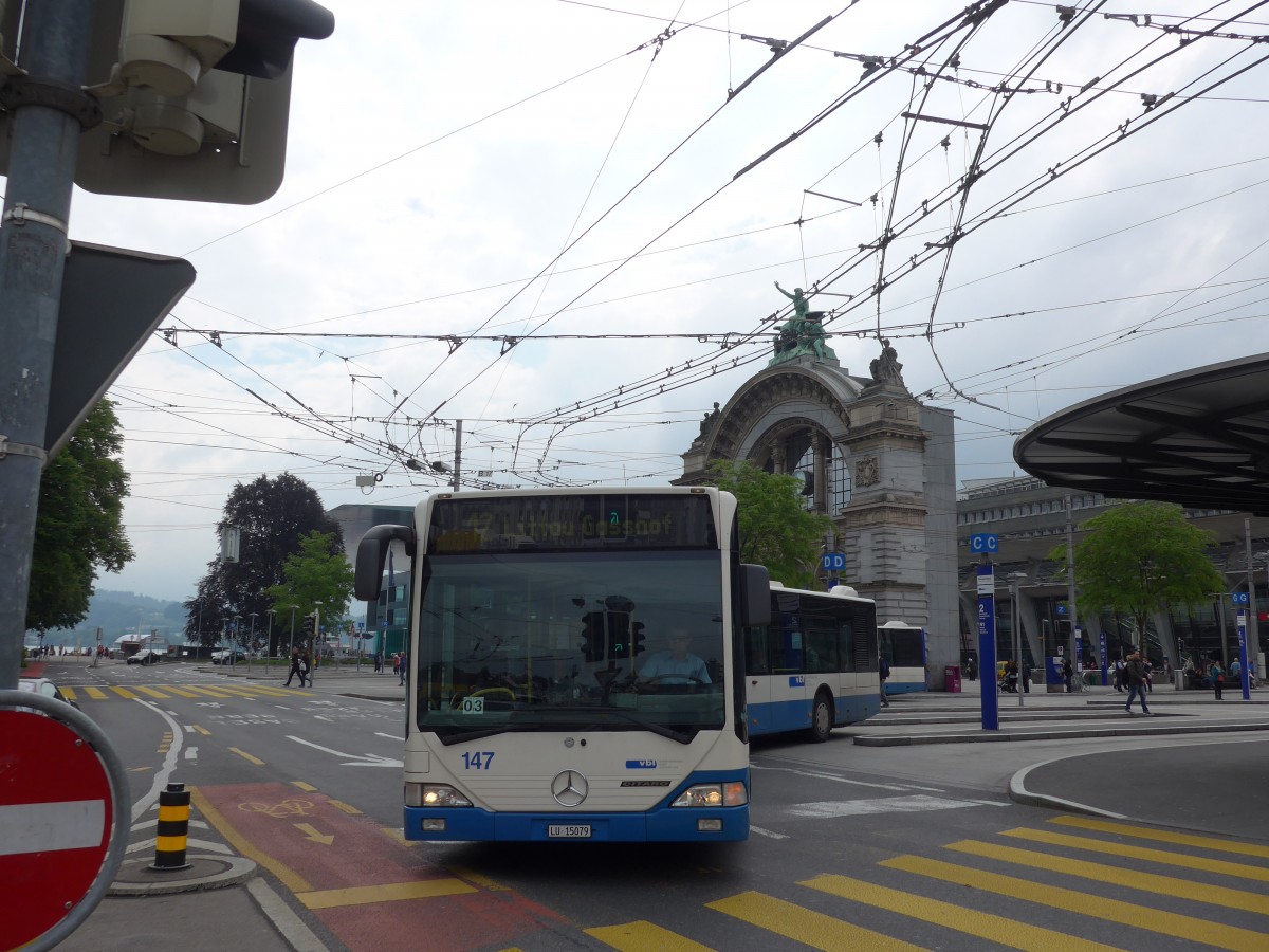 (160'641) - VBL Luzern - Nr. 147/LU 15'079 - Mercedes (ex Heggli, Kriens Nr. 709) am 22. Mai 2015 beim Bahnhof Luzern