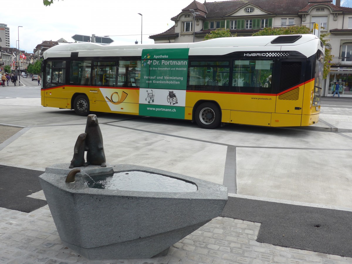 (160'978) - PostAuto Bern - BE 610'542 - Volvo am 25. Mai 2015 beim Bahnhof Interlaken West