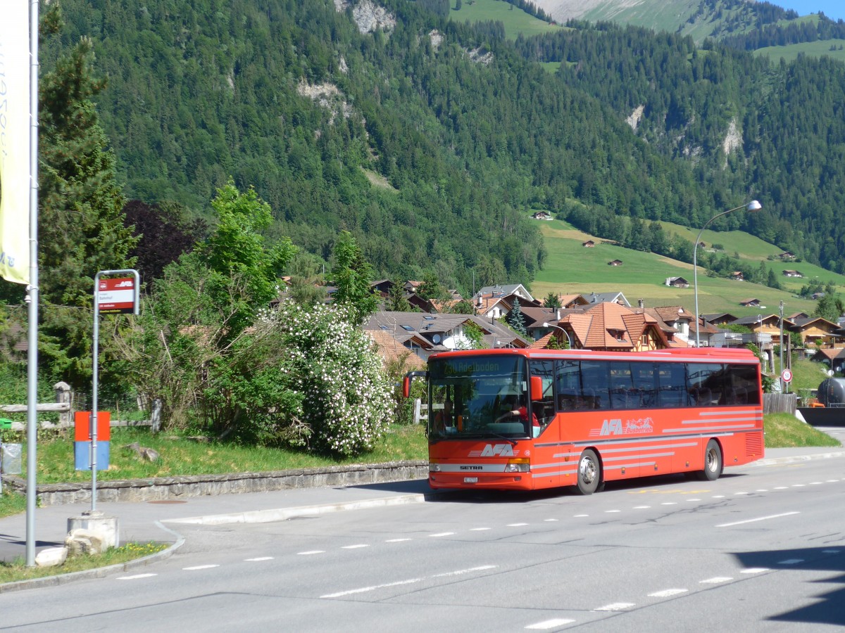 (161'946) - AFA Adelboden - Nr. 25/BE 26'702 - Setra (ex Nr. 12) am 7. Juni 2015 beim Bahnhof Frutigen