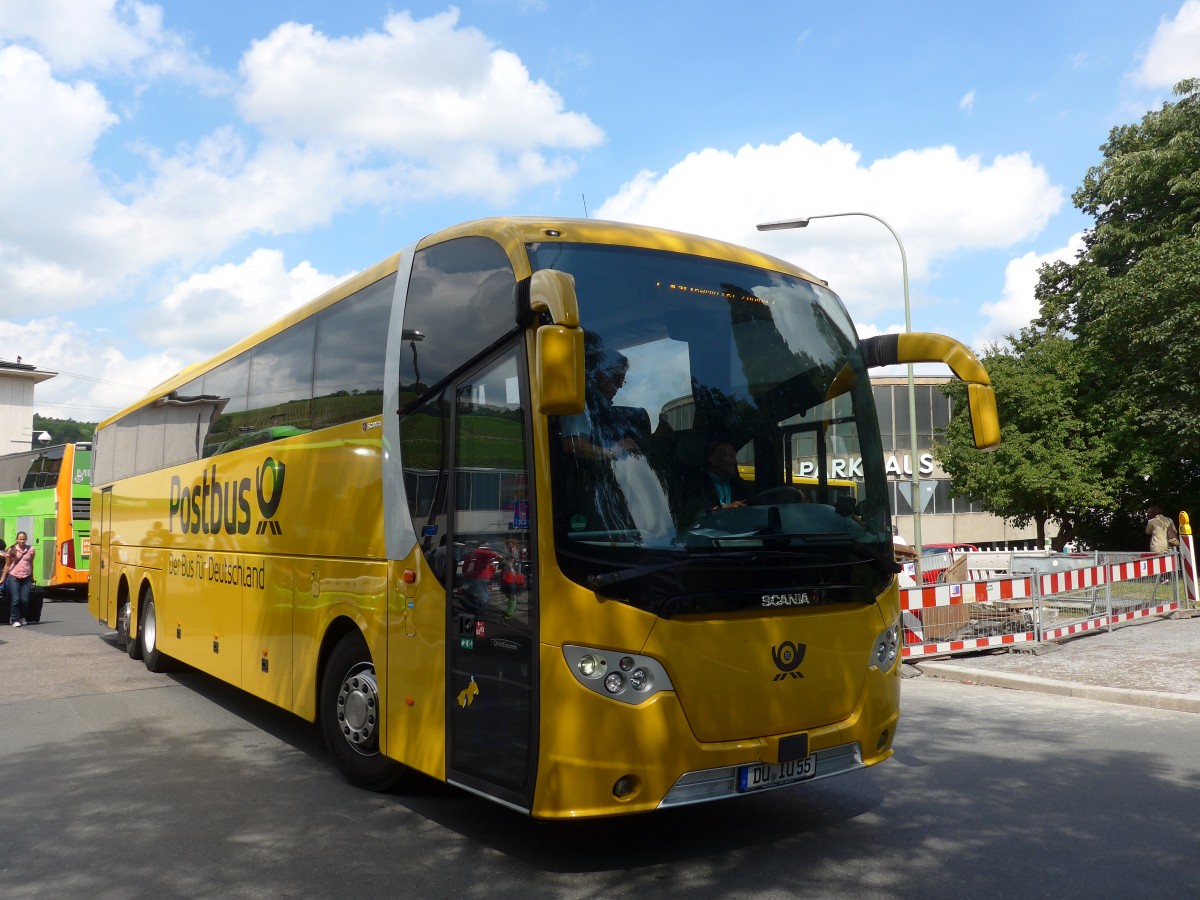 (162'709) - Divan-Reisen, Duisburg - DU-IU 55 - Scania/Lahden am 27. Juni 2015 beim Bahnhof W�rzburg