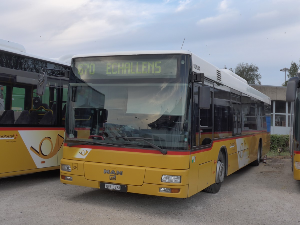 (163'046) - CarPostal Ouest - VD 510'238 - MAN (ex P 25'144) am 12. Juli 2015 in Yverdon, Garage