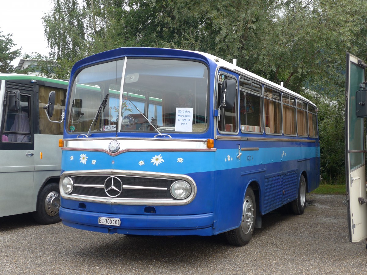 (163'522) - Aus der Schweiz: M�ller, Lenk - BE 300'101 - Mercedes am 16. August 2015 in Schaan, Wohnbustreffen