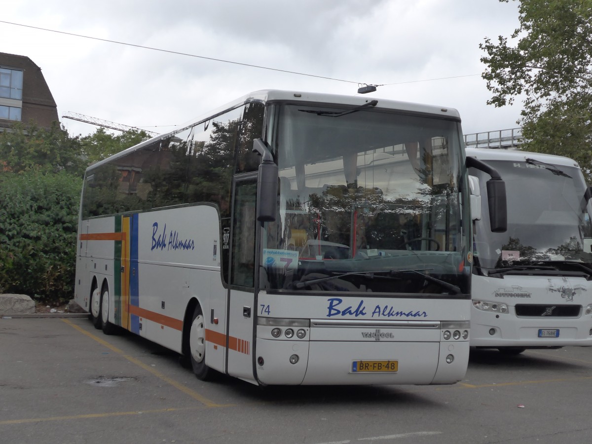 (163'607) - Aus Holland: Bak, Alkmaar - Nr. 74/BR-FB-48 - Van Hool am 16. August 2015 in Z�rich, Sihlquai