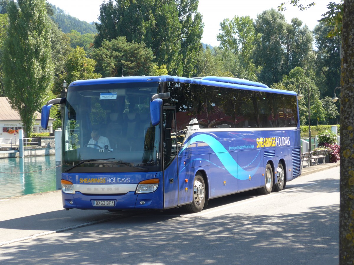 (163'857) - Aus England: Shearings, Wigan - Nr. 631/BX63 BFA - Setra am 26. August 2015 bei der Schiffl�ndte Thun