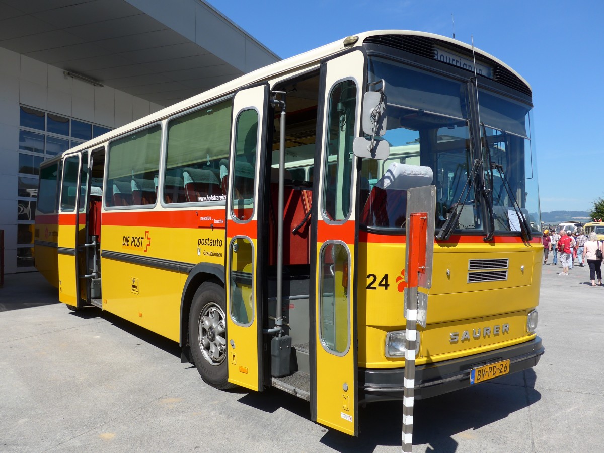 (164'164) - Aus Holland: FRAM Drachten - Nr. 24/BV-PD-26 - Saurer/R&J (ex PostAuto Graub�nden; ex P 24'367) am 29. August 2015 in Oberkirch, CAMPUS Sursee