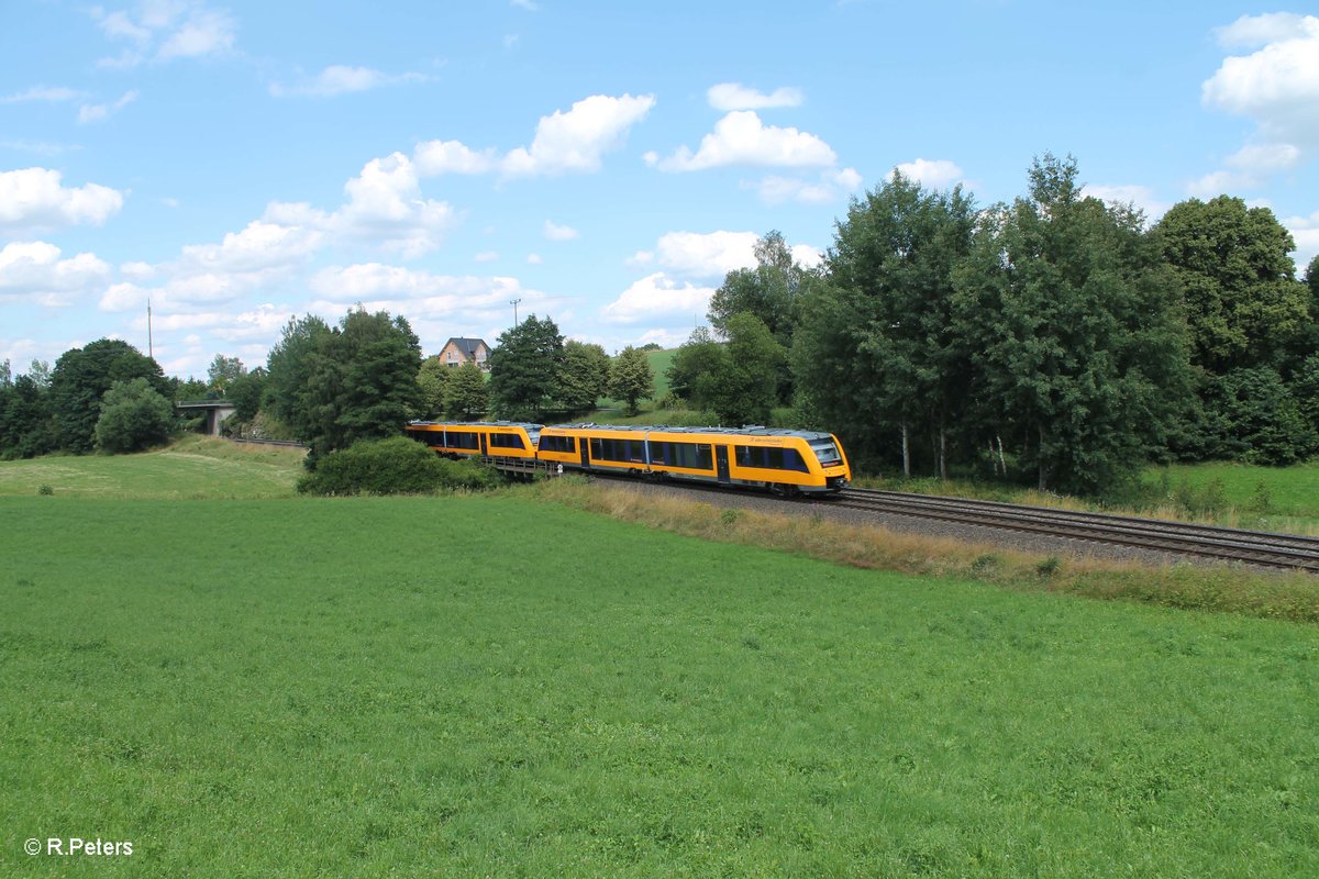 1648 211 + 707 als OPB 79737 Marktredwitz - Regensburg bei Röthenbach am Steinwald. 19.07.16