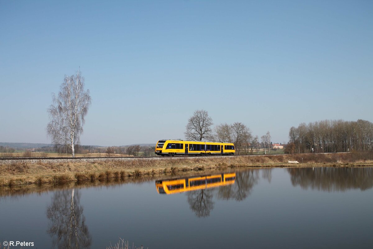 1648 708  Stadt Schwandorf  südlich von Wiesau auf dem Weg von Marktredwitz nach Regensburg als RB23 79719. 25.03.22