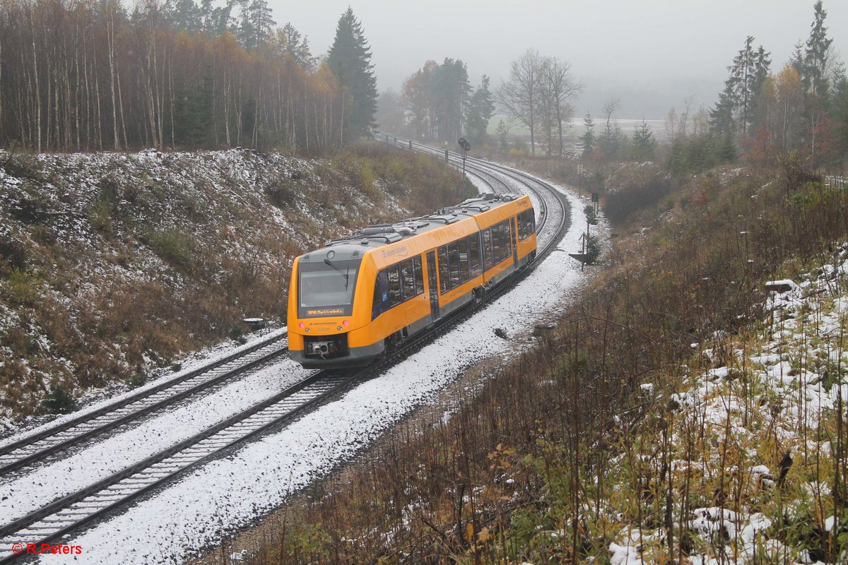 1648 710 als OPB 79726 Weiden - Marktredwitz kurz hinter Wiesau. 11.11.16