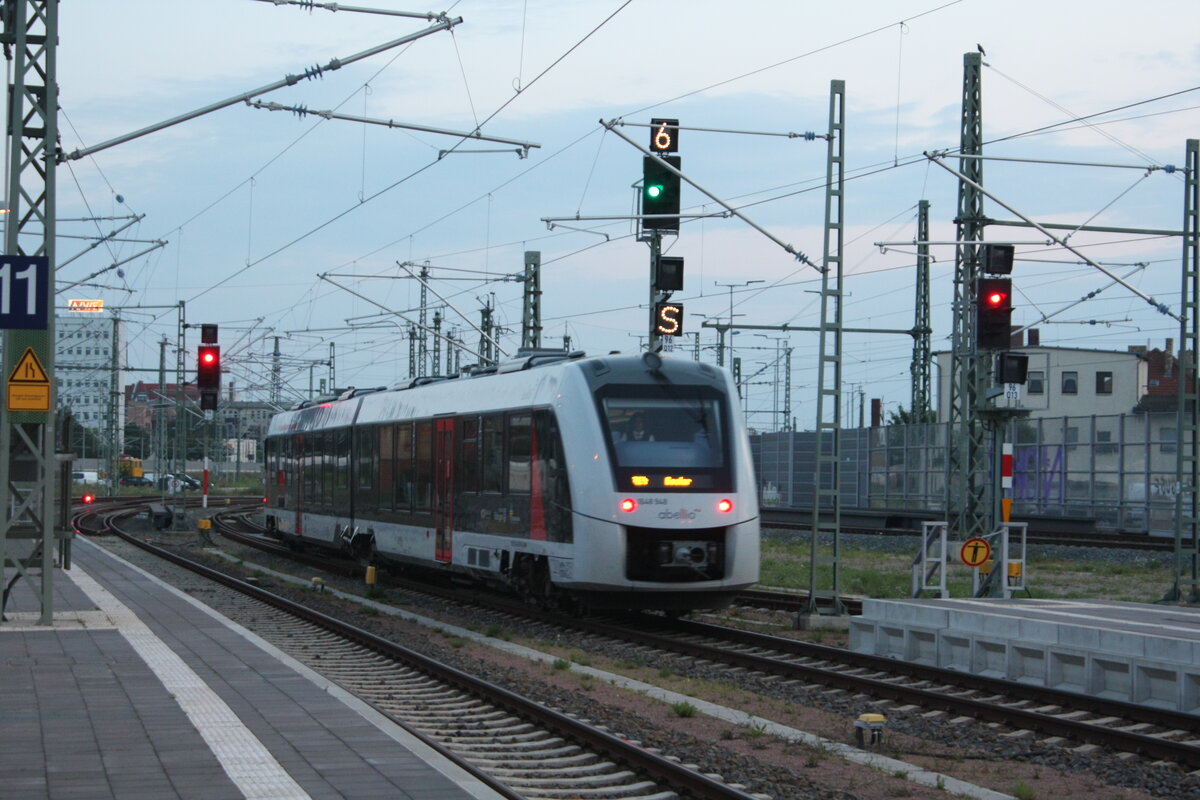 1648 948/448 verl�sst a�s RE4 mit ziel Goslar den Bahnhof Halle/Saale Hbf am 25.7.21