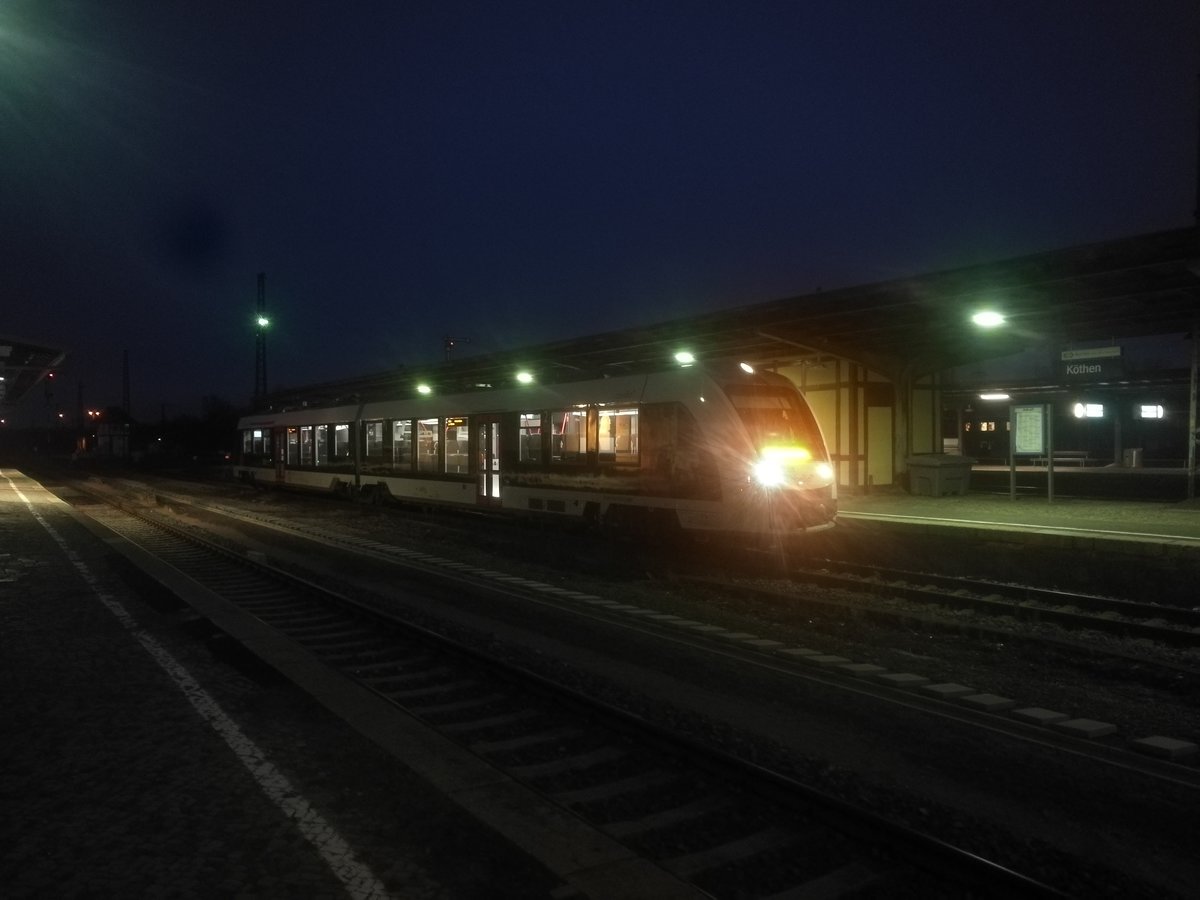 1648 XXX im Bahnhof K�then am 3.3.19