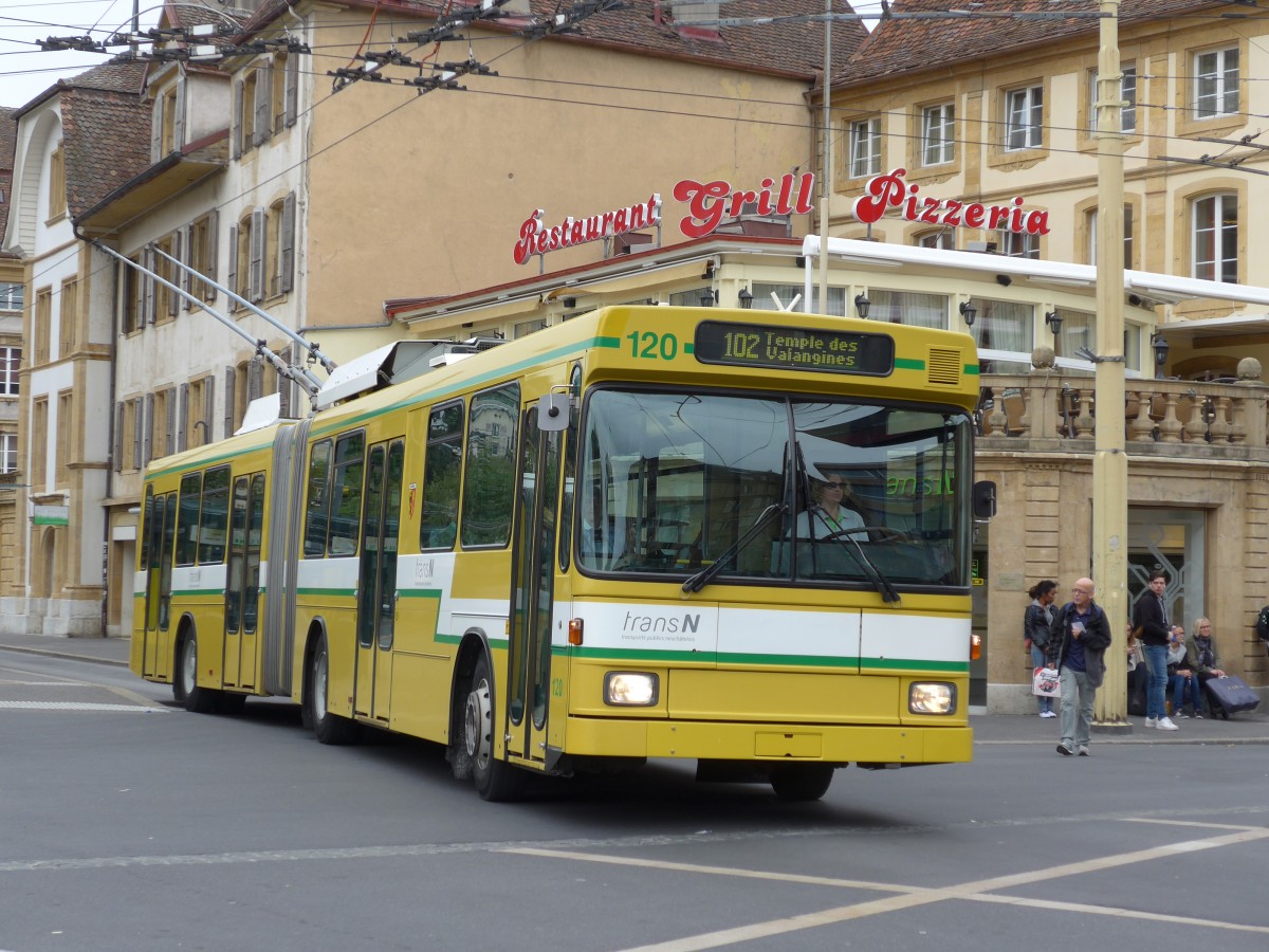 (164'814) - transN, La Chaux-de-Fonds - Nr. 120 - NAW/Hess Gelenktrolleybus (ex TN Neuch�tel Nr. 120) am 15. September 2015 in Neuch�tel, Place Pury