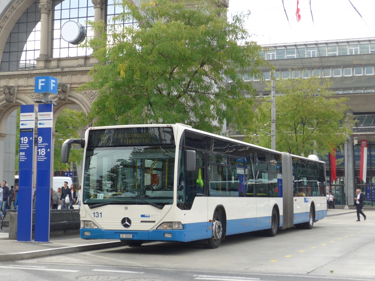 (164'876) - VBL Luzern - Nr. 131/LU 15'015 - Mercedes am 16. September 2015 beim Bahnhof Luzern