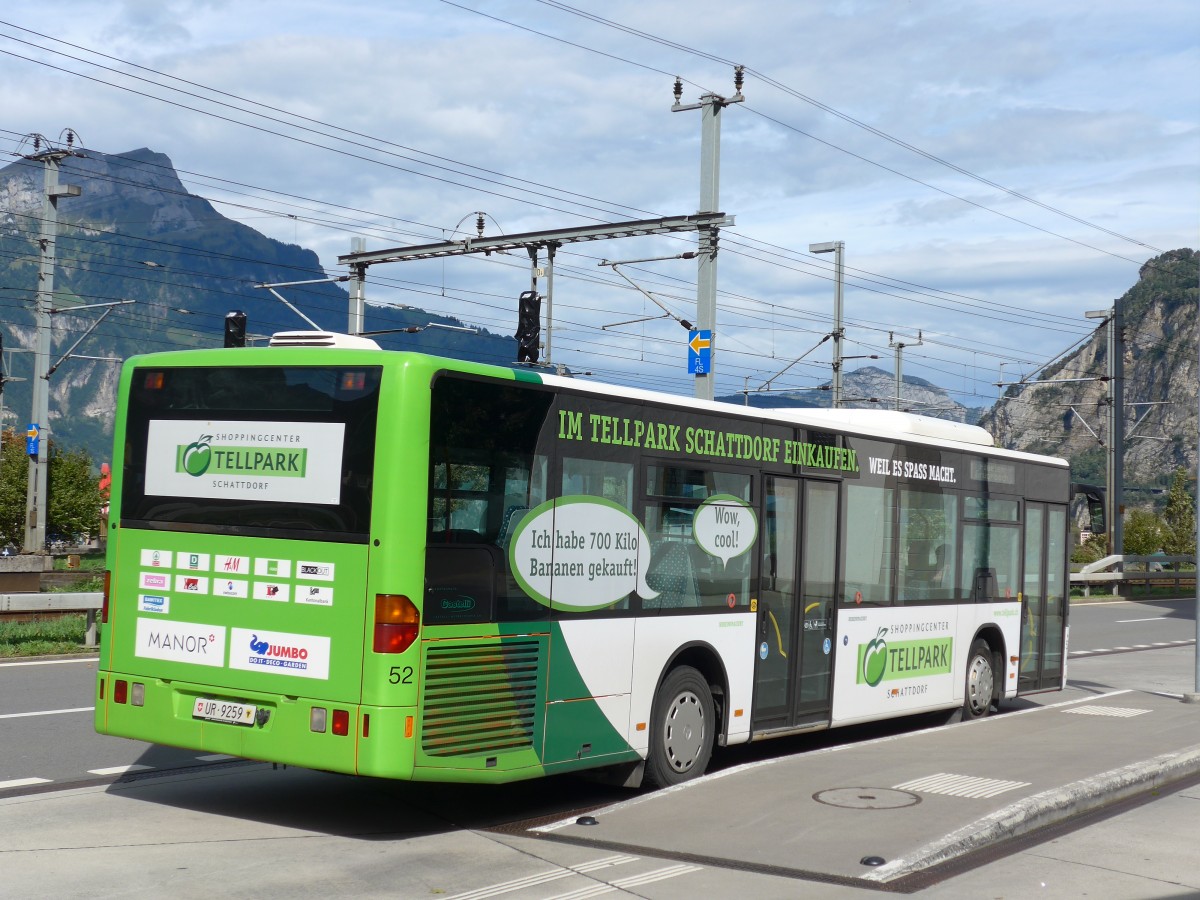 (164'891) - AAGU Altdorf - Nr. 52/UR 9259 - Mercedes am 16. September 2015 in Fl�elen, Hauptplatz