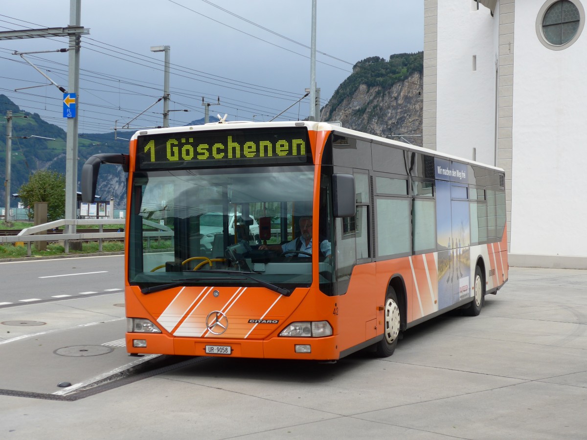 (164'910) - AAGU Altdorf - Nr. 42/UR 9058 - Mercedes am 16. September 2015 in Fl�elen, Hauptplatz