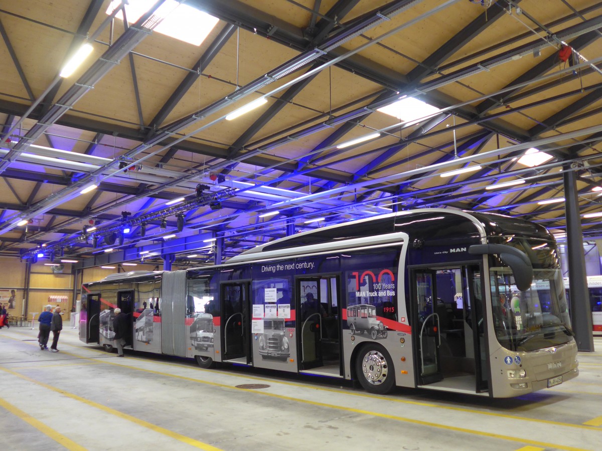 (165'834) - Aus Deutschland: MAN, M�nchen - M-AN 4056 - MAN am 26. September 2015 in Winterthur, Depot Gr�zefeld