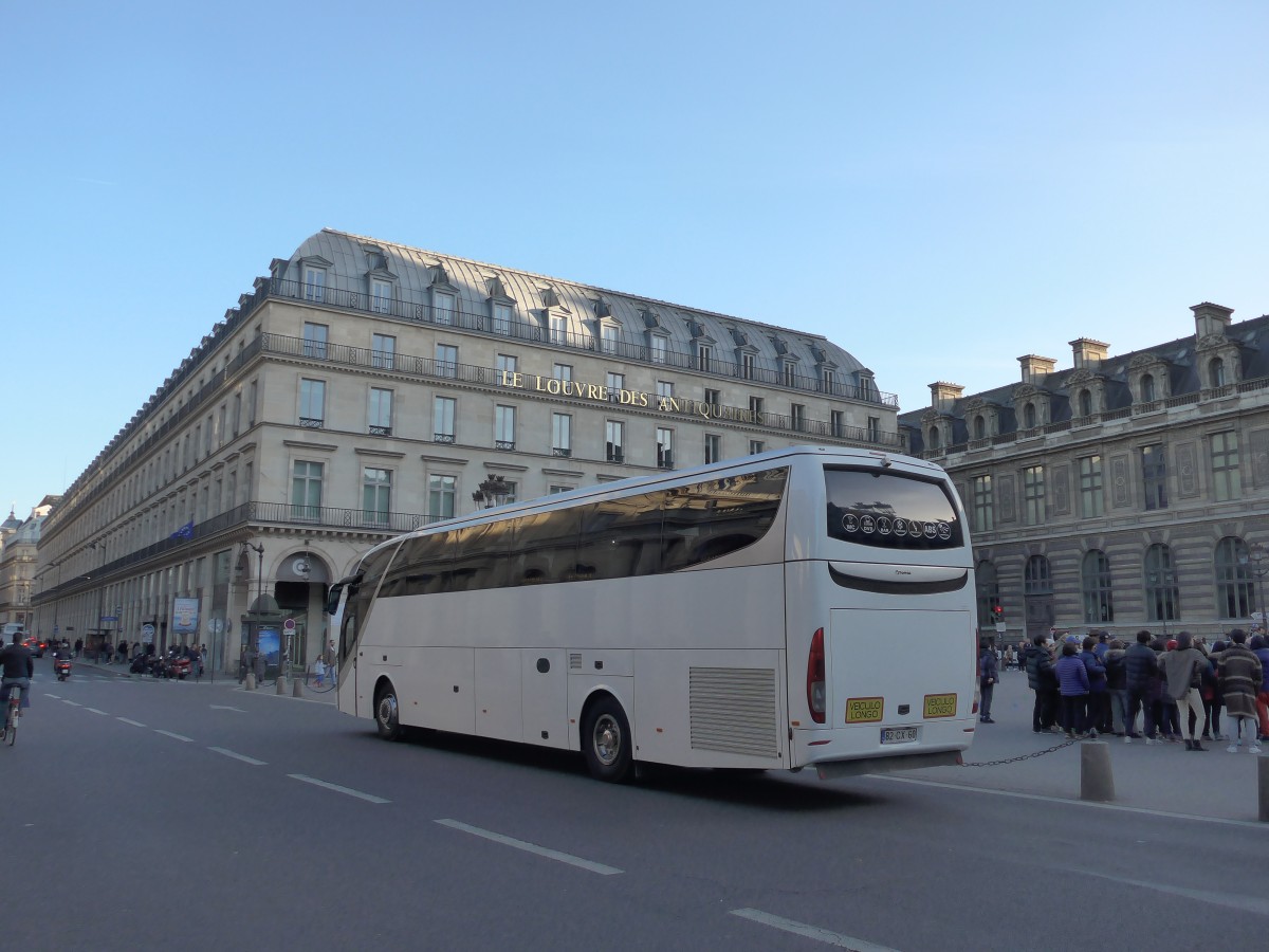 (166'714) - Aus Portugal: Icasional - 82-CX-60 - Mercedes/Atomic am 15. November 2015 in Paris, Louvre