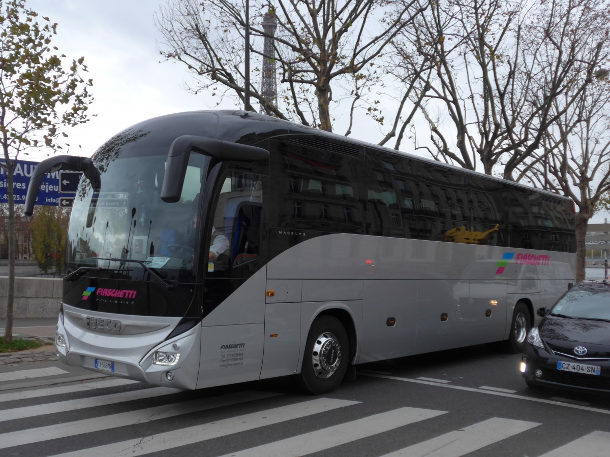 (166'989) - Aus Italien: Faschetti, Morolo - FA-566 MN - Iveco am 16. November 2015 in Paris, Alma-Marceau