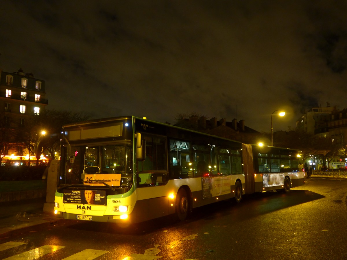 (167'326) - RATP Paris - Nr. 4686/AC 182 TV - MAN am 17. November 2015 in Paris, Nation