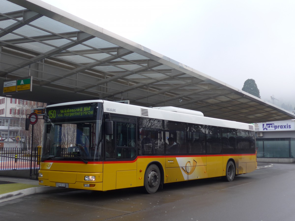 (168'188) - PostAuto Z�rich - Nr. 193/ZH 781'195 - MAN (ex Nr. 38) am 1. Januar 2016 beim Bahnhof Horgen