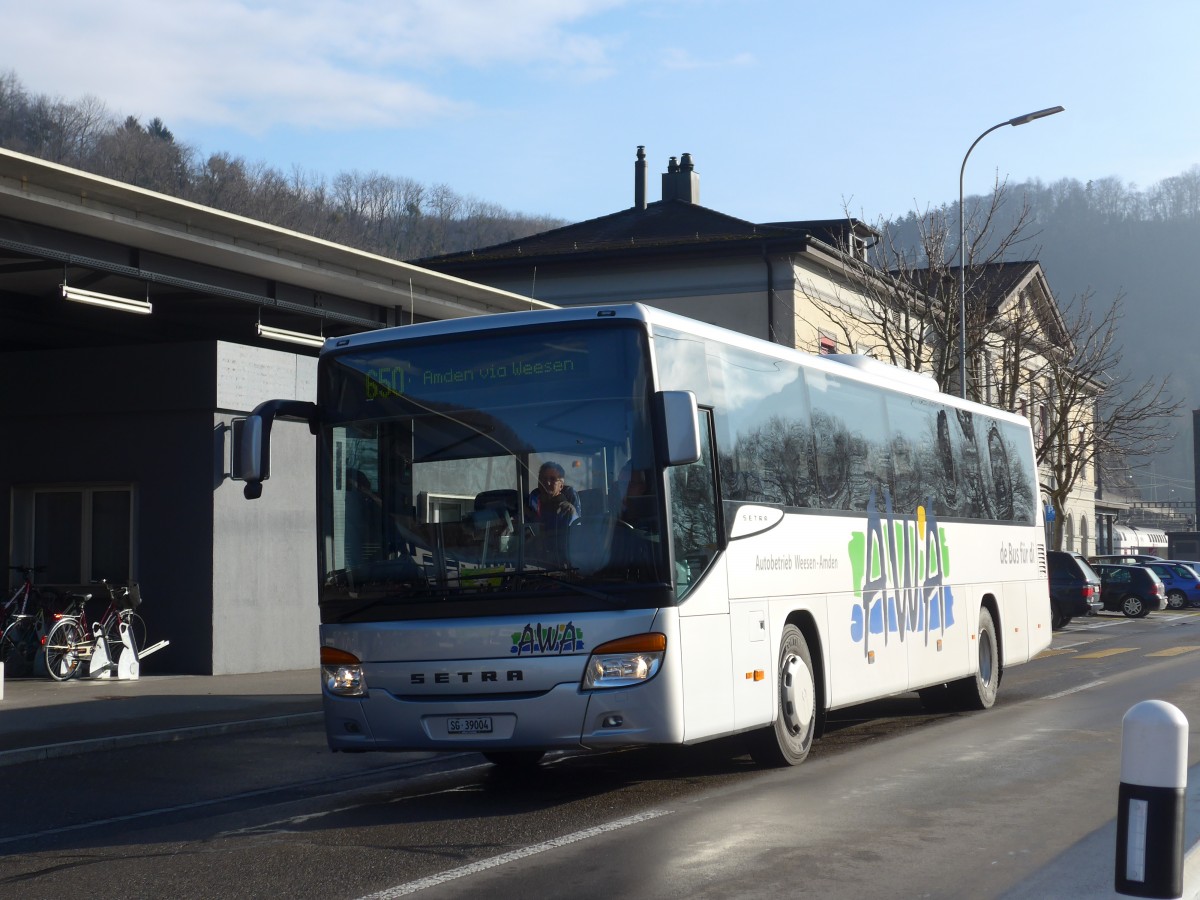 (168'201) - AWA Amden - Nr. 4/SG 39'004 - Setra am 1. Januar 2016 beim Bahnhof Ziegelbr�cke