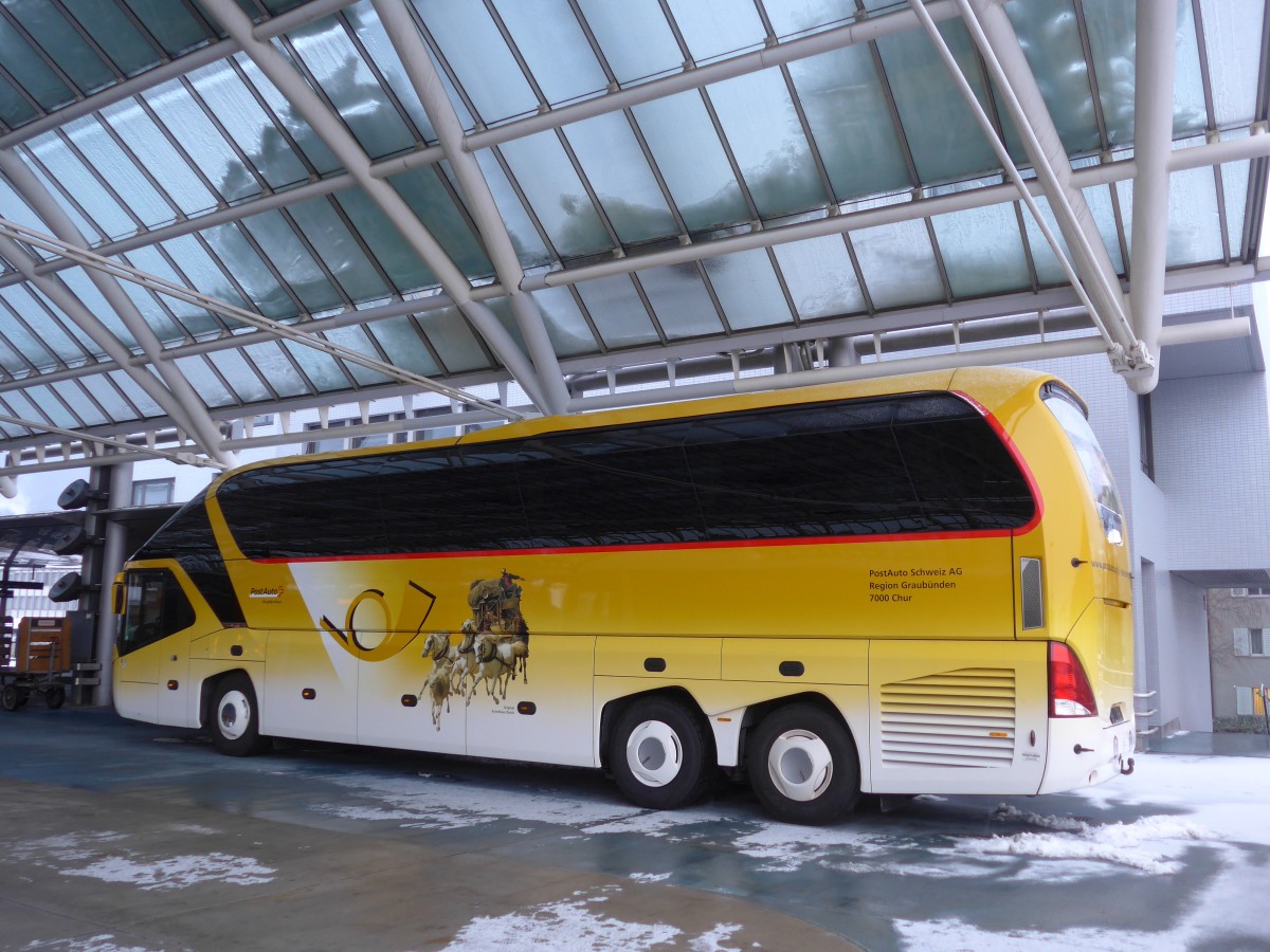 (168'492) - PostAuto Graub�nden - Neoplan am 23. Januar 2016 in Chur, Postautostation